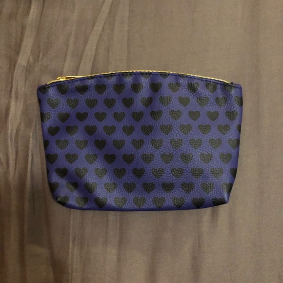 BUY2GET1FREE Indigo Makeup Bag with heart pattern - Picture 1 of 2
